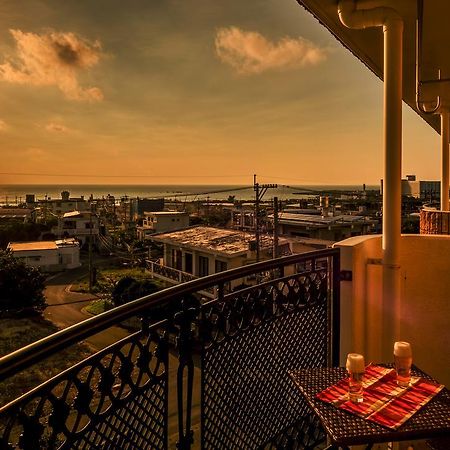 יומיטאן Hotel Sunset Zanpa מראה חיצוני תמונה